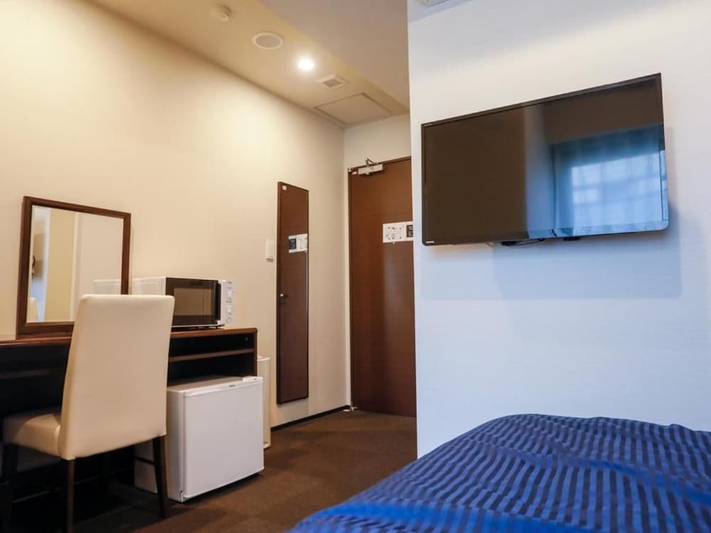 Hotel Livemax Higashi Ginza 48/56