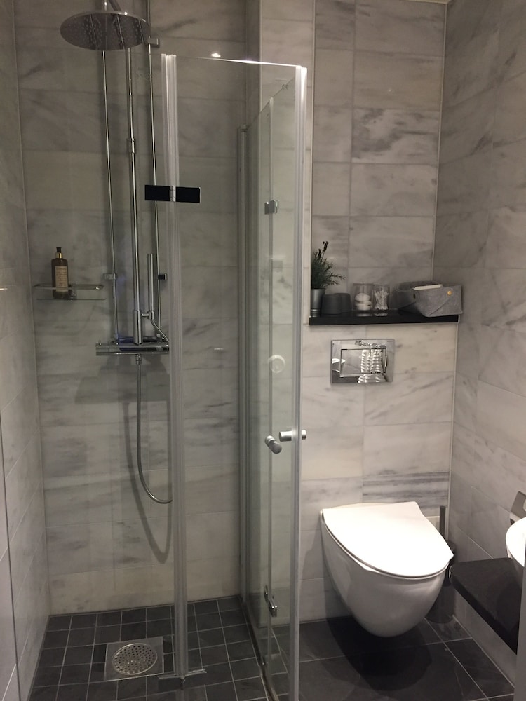 غرفة سوبيريور بسرير مزدوج أو سريرين منفصلين بحمام خاص، Södra Hotellet 4/4