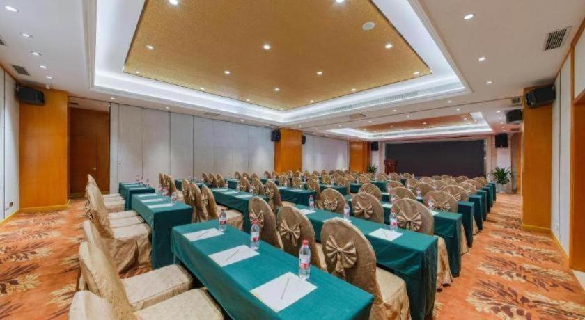 Vienna Hotel Henggang Xincheng 50/57