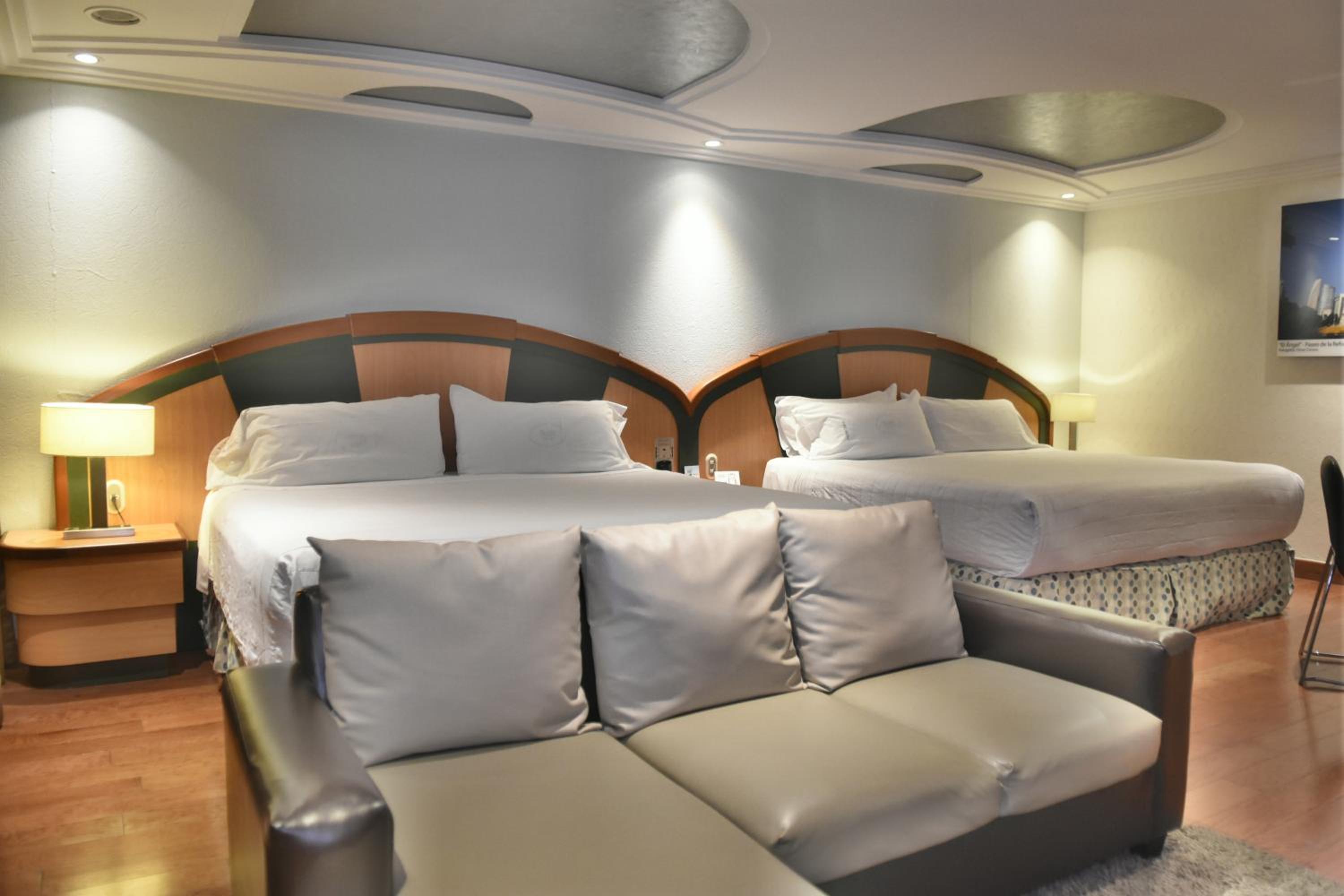 غرفة سوبيريور عائلية بسريرين كينج