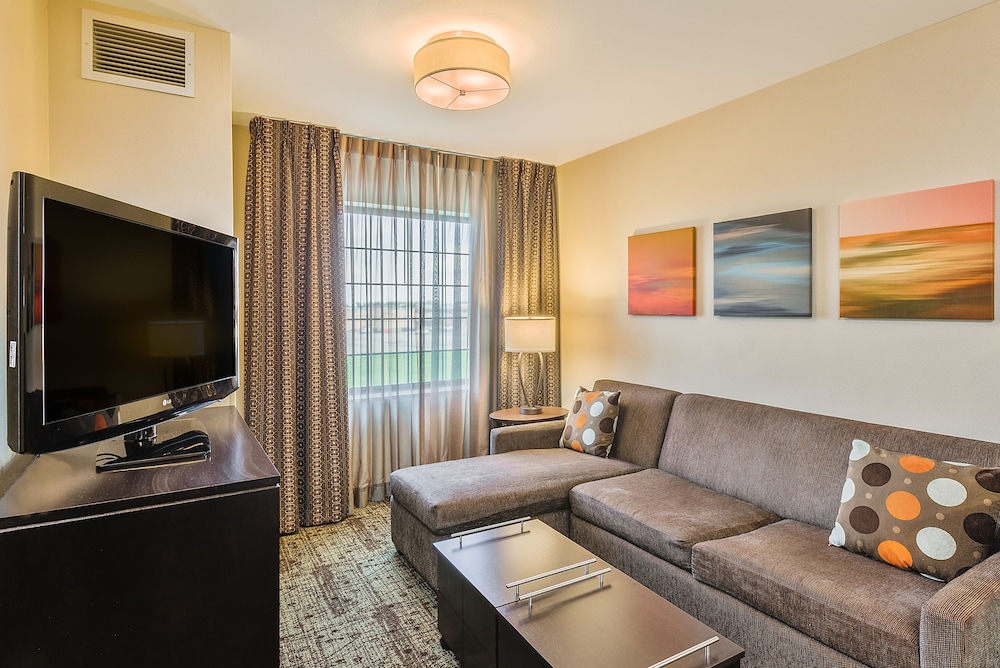 Staybridge Suites Bismarck 40/78