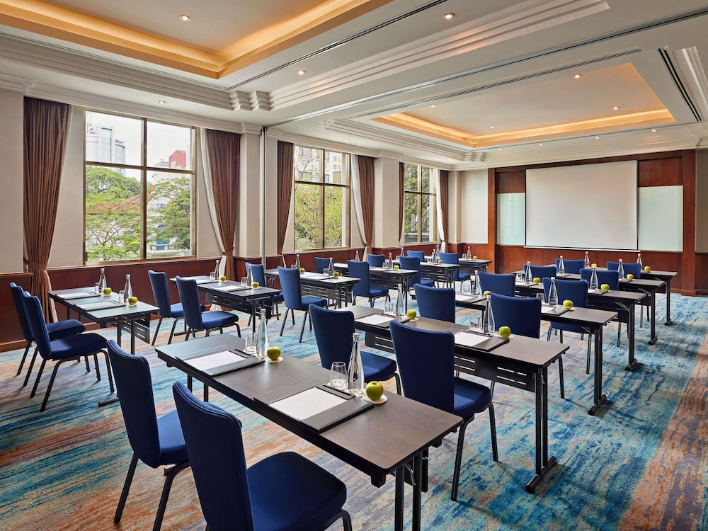 Movenpick Hotel Hanoi Centre 111/121
