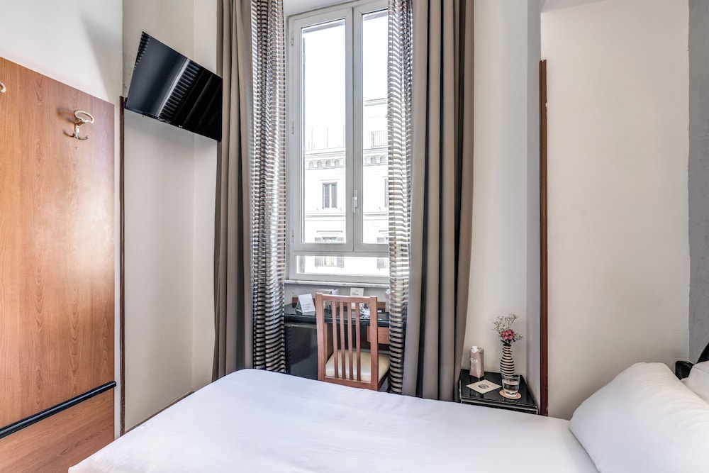 ROOM, SINGLE, SMALL