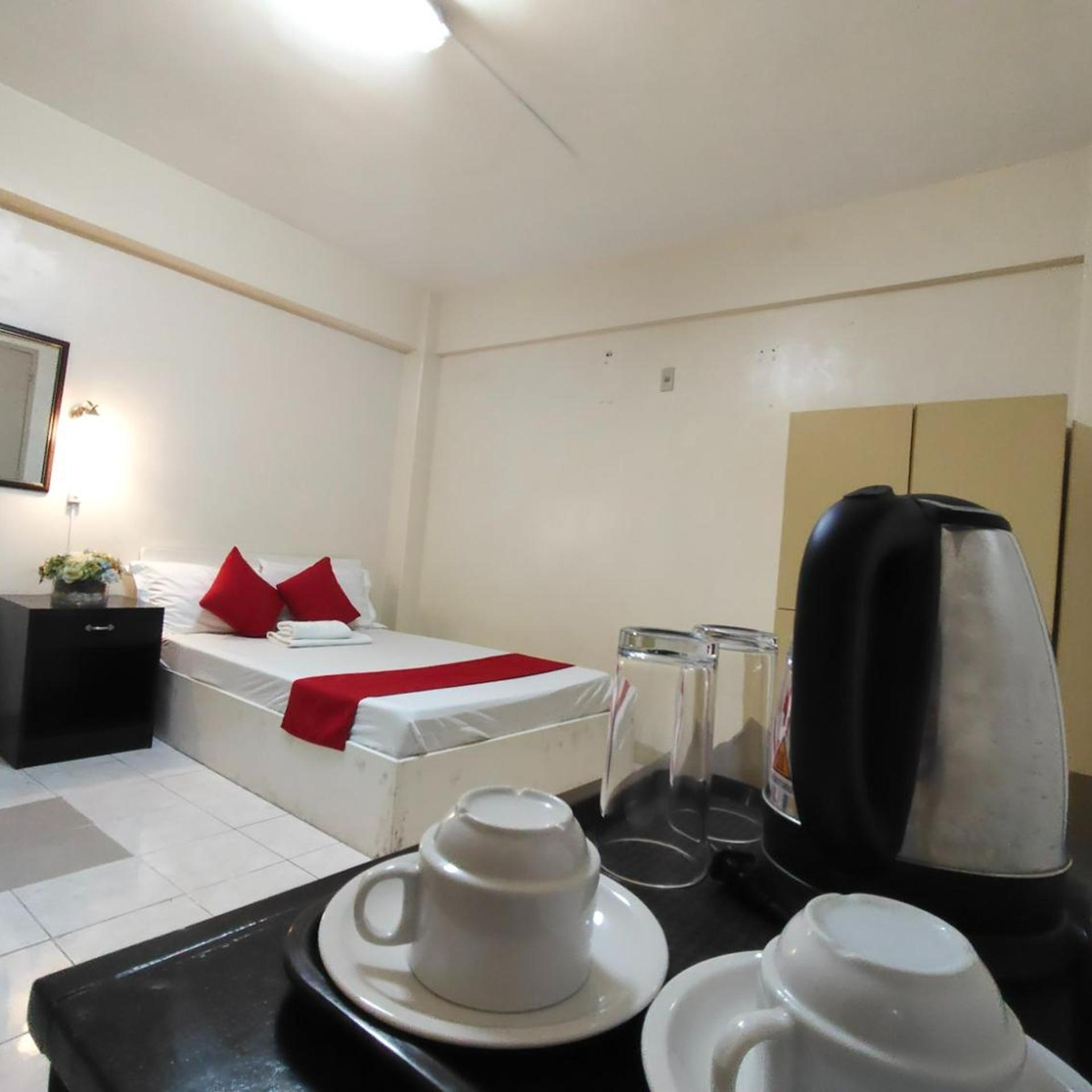 Orangenest Apartelle 23/24