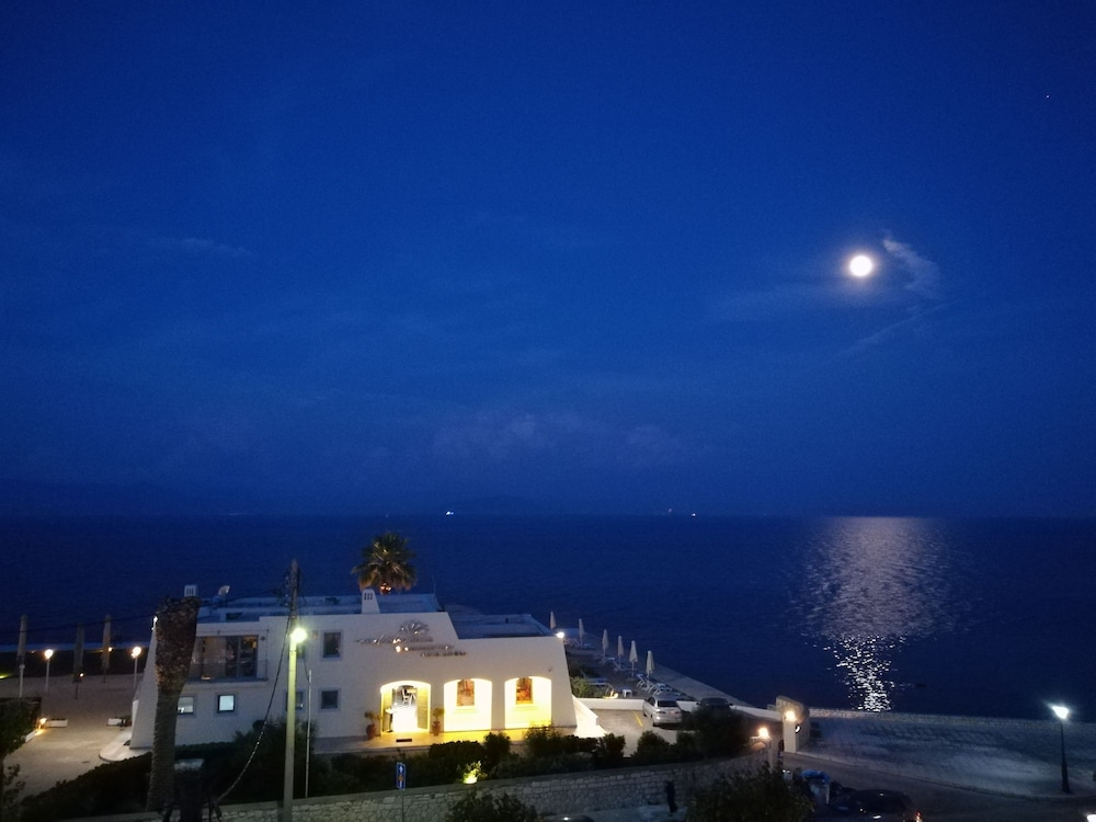 Garitsa bay Apartment 7/50
