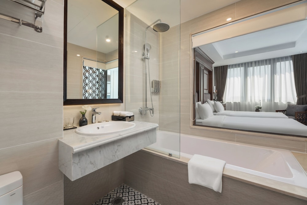 The Q Boutique Hotel 40/41