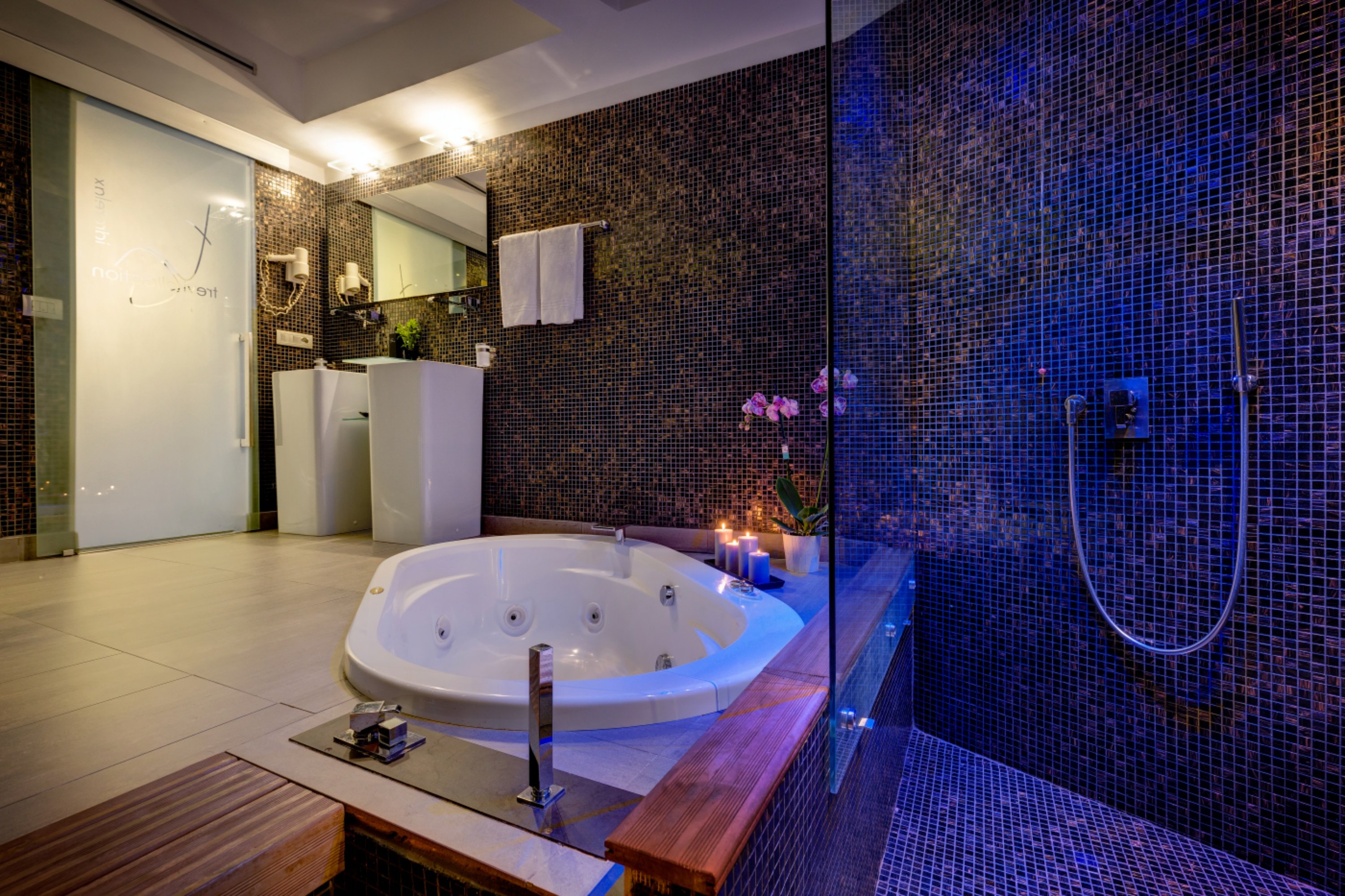 Hotel Trevi Collection 108/109