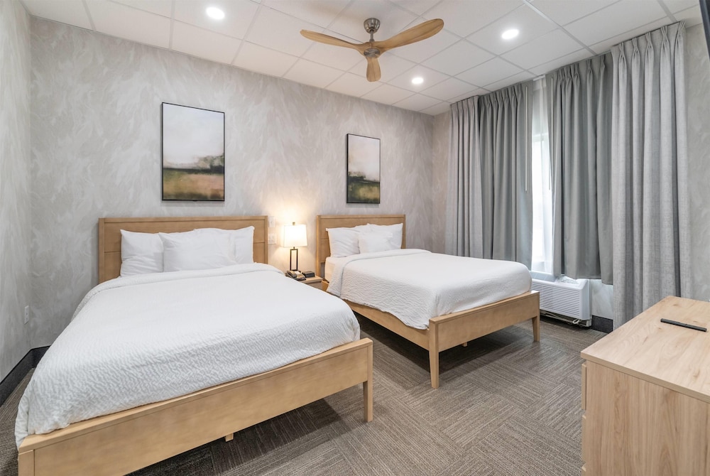 Bellissimo Hotel, Trademark by Wyndham Near Foxwoods Casino 19/53