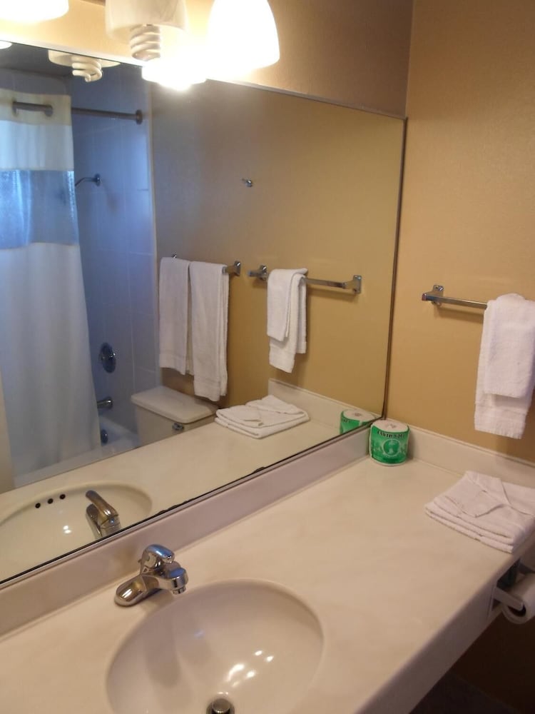 Heritage Inn 24/57