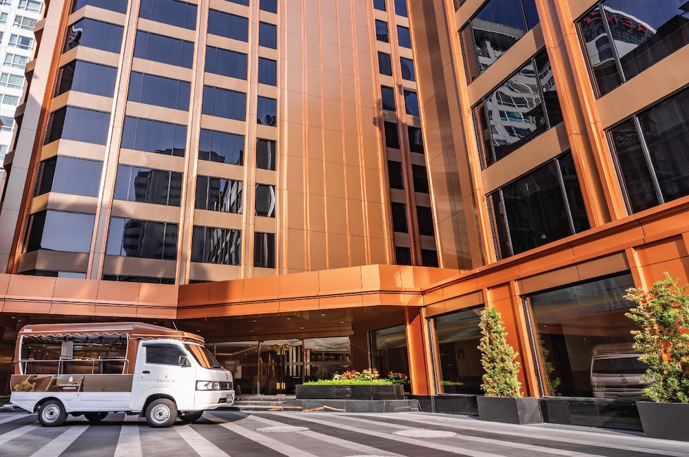 Samala Bangkok Sukhumvit 15 by Kingston Hotels 40/44