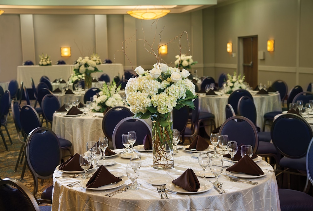 Doubletree By Hilton Hotel Oak Ridge Knoxville 49/65