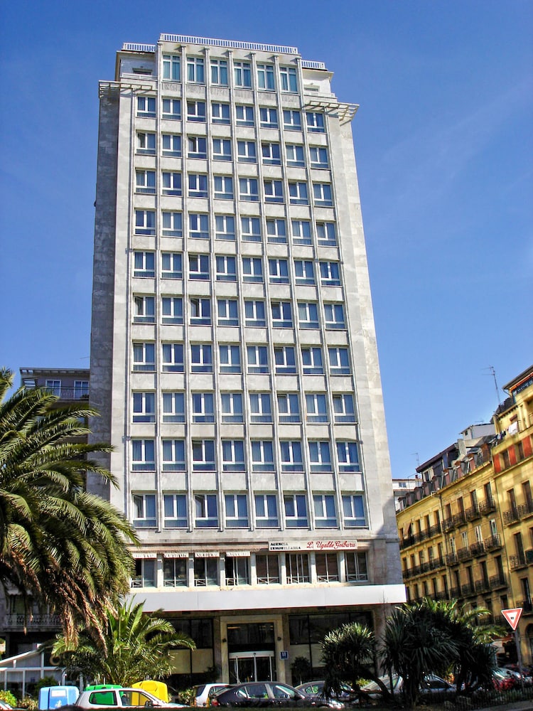 Hotel San Sebastian Orly, Affiliated by Melia 1/67