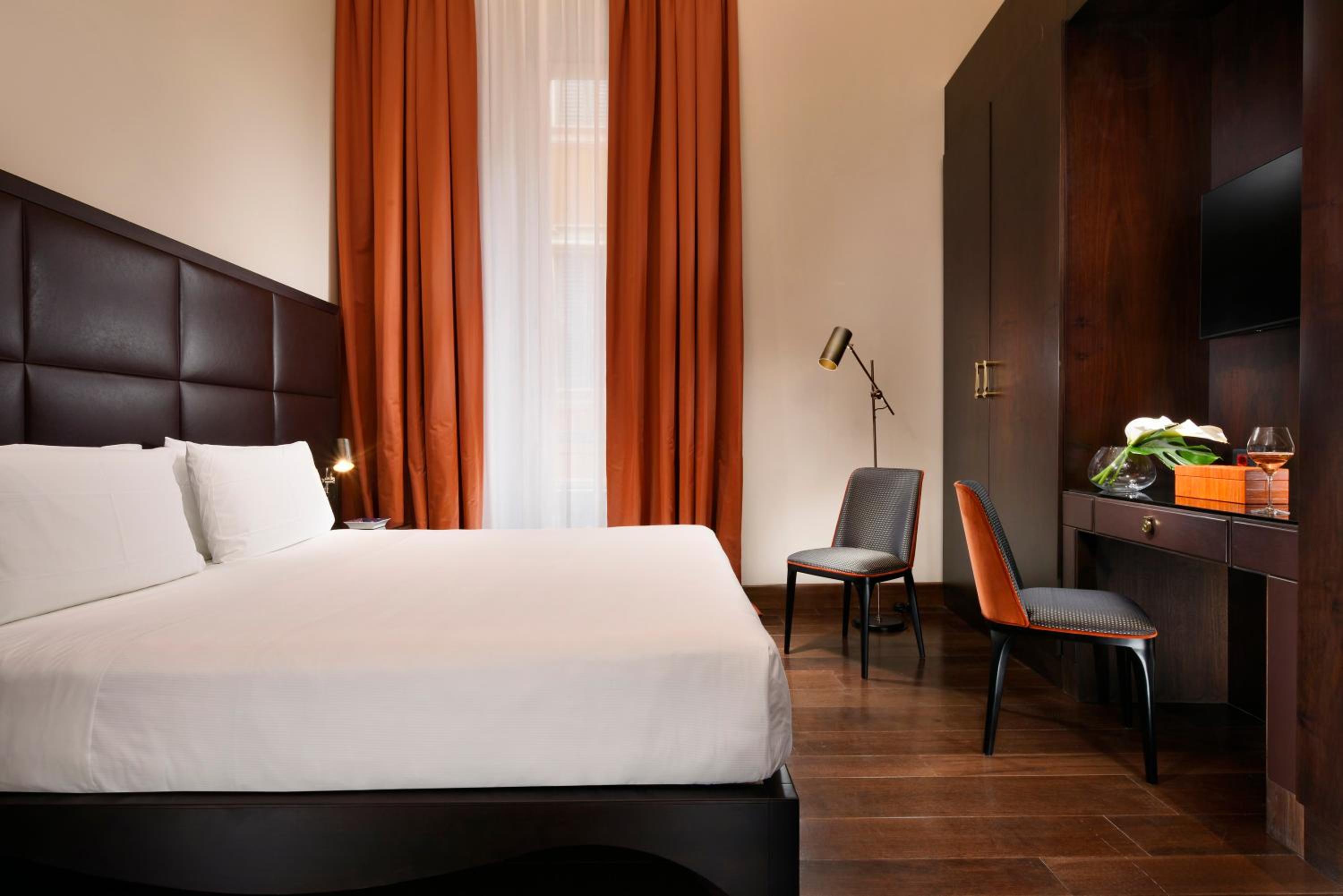 Deluxe, Double Bed