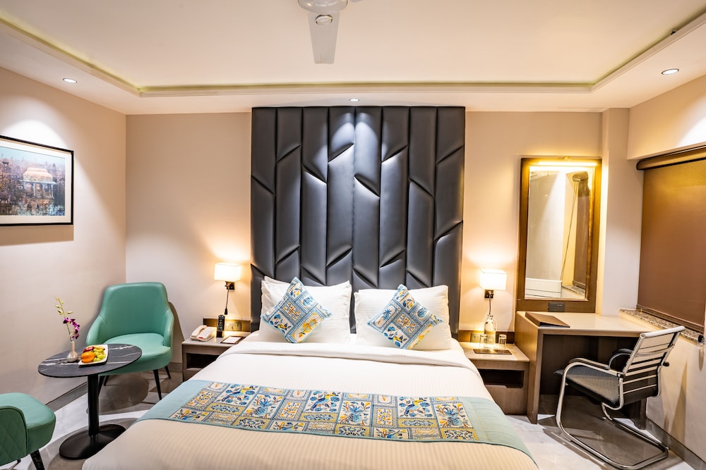 Regenta Place Raaj Agra 20/26
