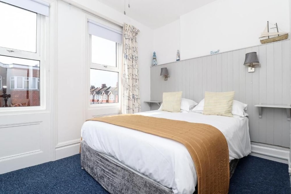 Comfort, King Bed, Lateral Side Sea View
