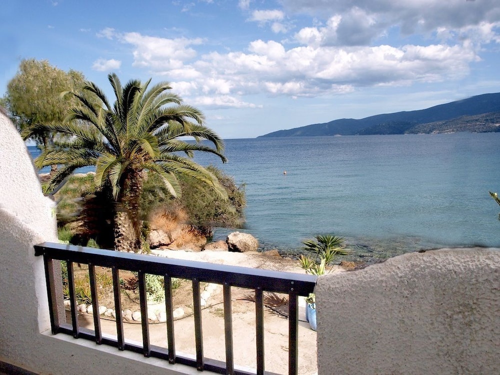 Sea View 16/21