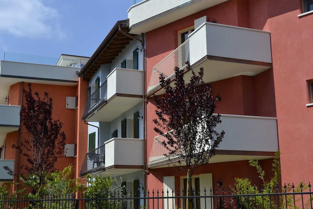 Acqua Resorts 4/40