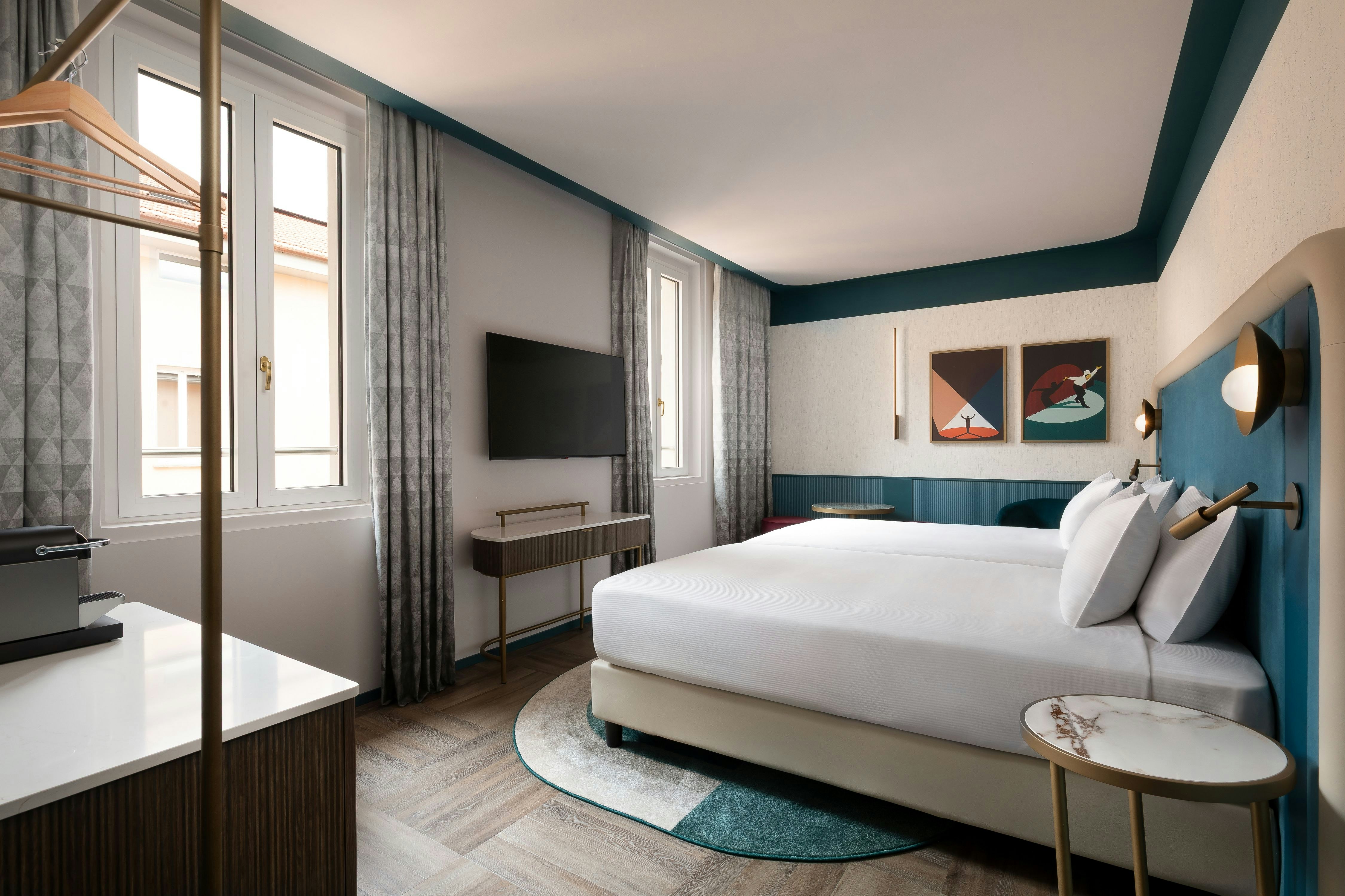 SUPERIOR, TWIN BEDS