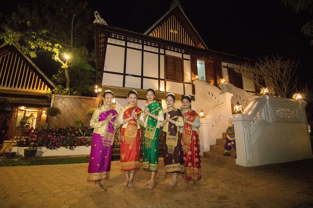 Royal Peacock Boutique Hotel 29/39