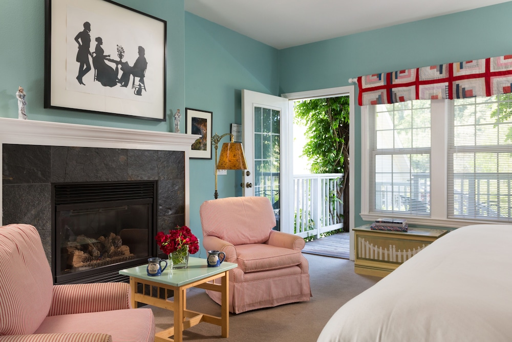 Inn at Occidental 30/50