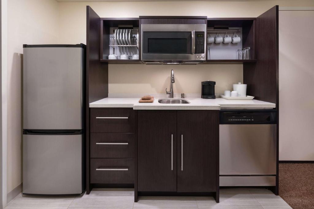 STUDIO, SUITE, KING BED, ACCESSIBLE