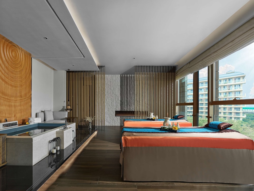 Angsana Zhuhai Hengqin 25/50