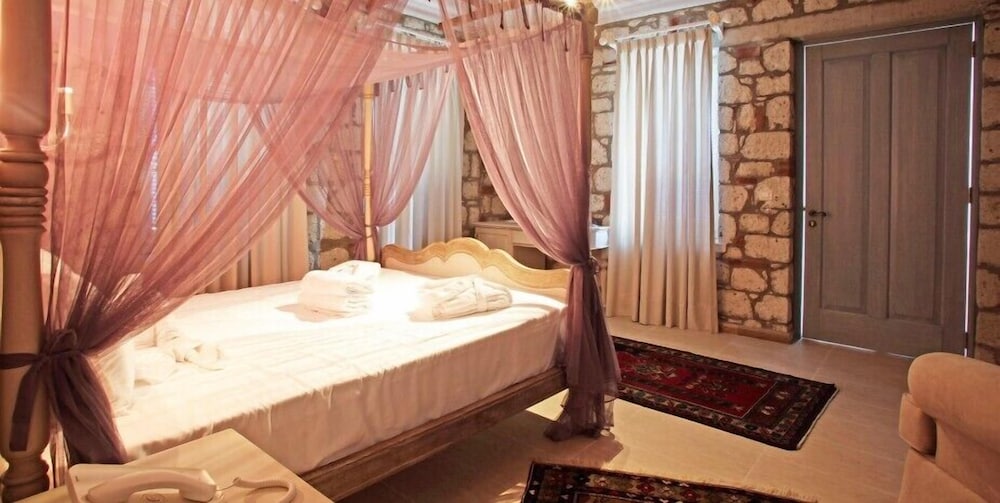 Igdeli Han Suit Otel Alacati 27/50