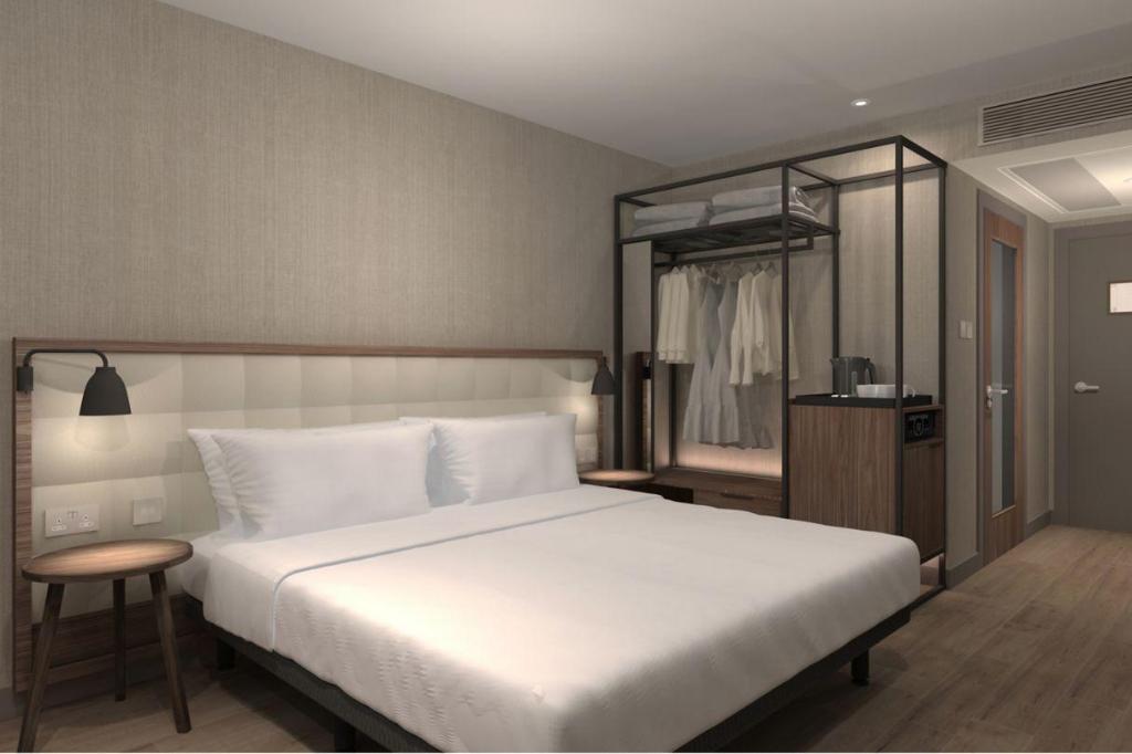 Guest Room, Classic, King Bed, Urban View