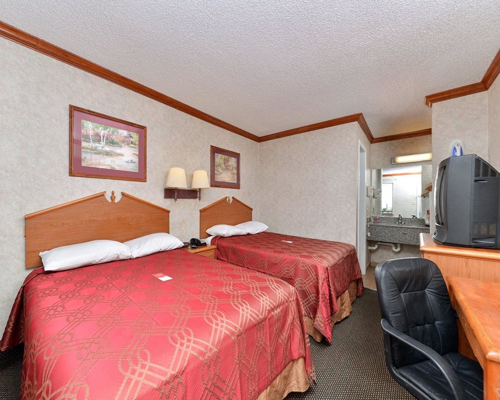 Econo Lodge Killeen, TX 7/15
