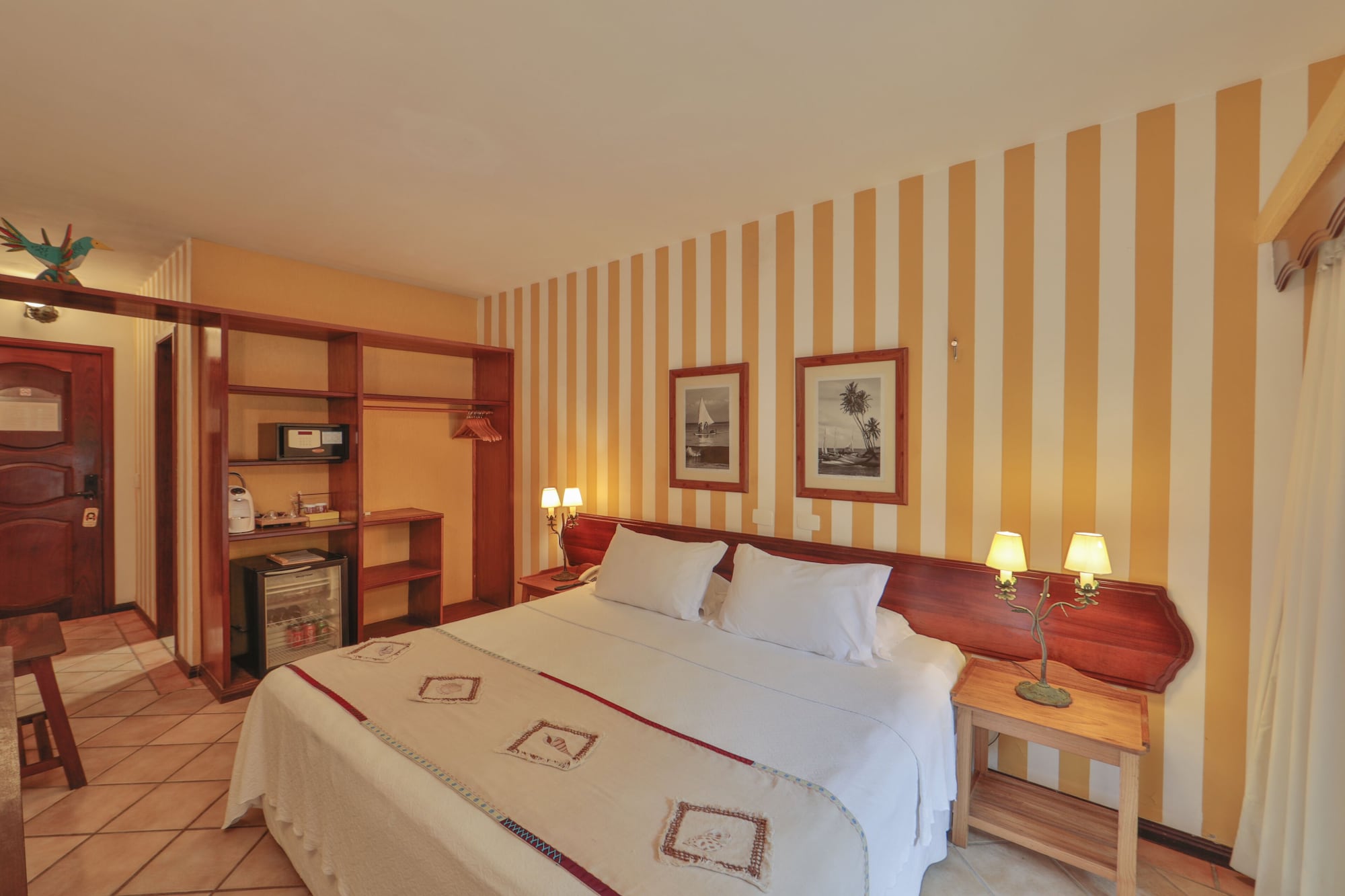 STANDARD, DOUBLE OR TWIN BED
