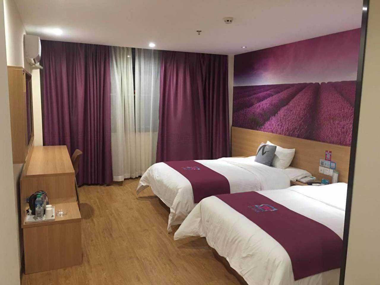 Pai Hotel (Zhuhai Career Technical College, Aviation City Seaview) 12/24