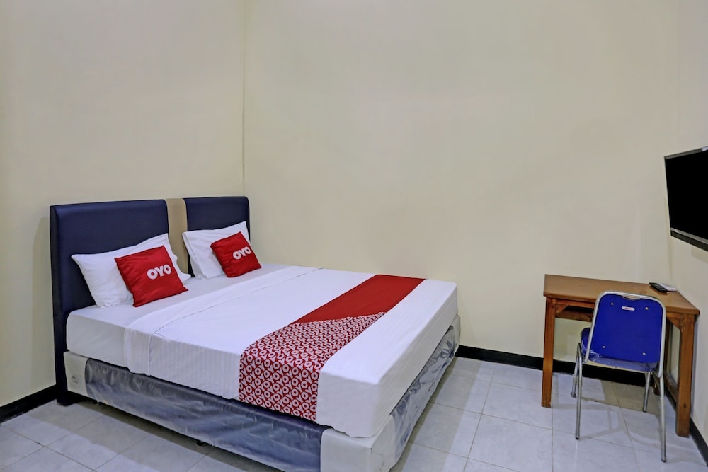 OYO 3767 Permata House 3/19