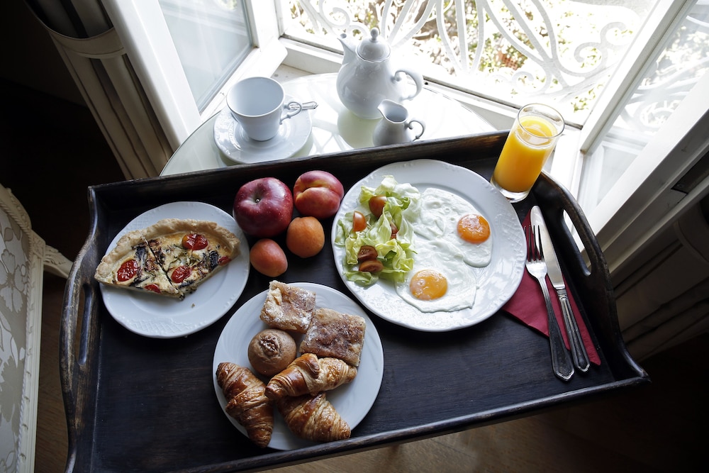 Siora Vittoria Boutique Hotel 37/48