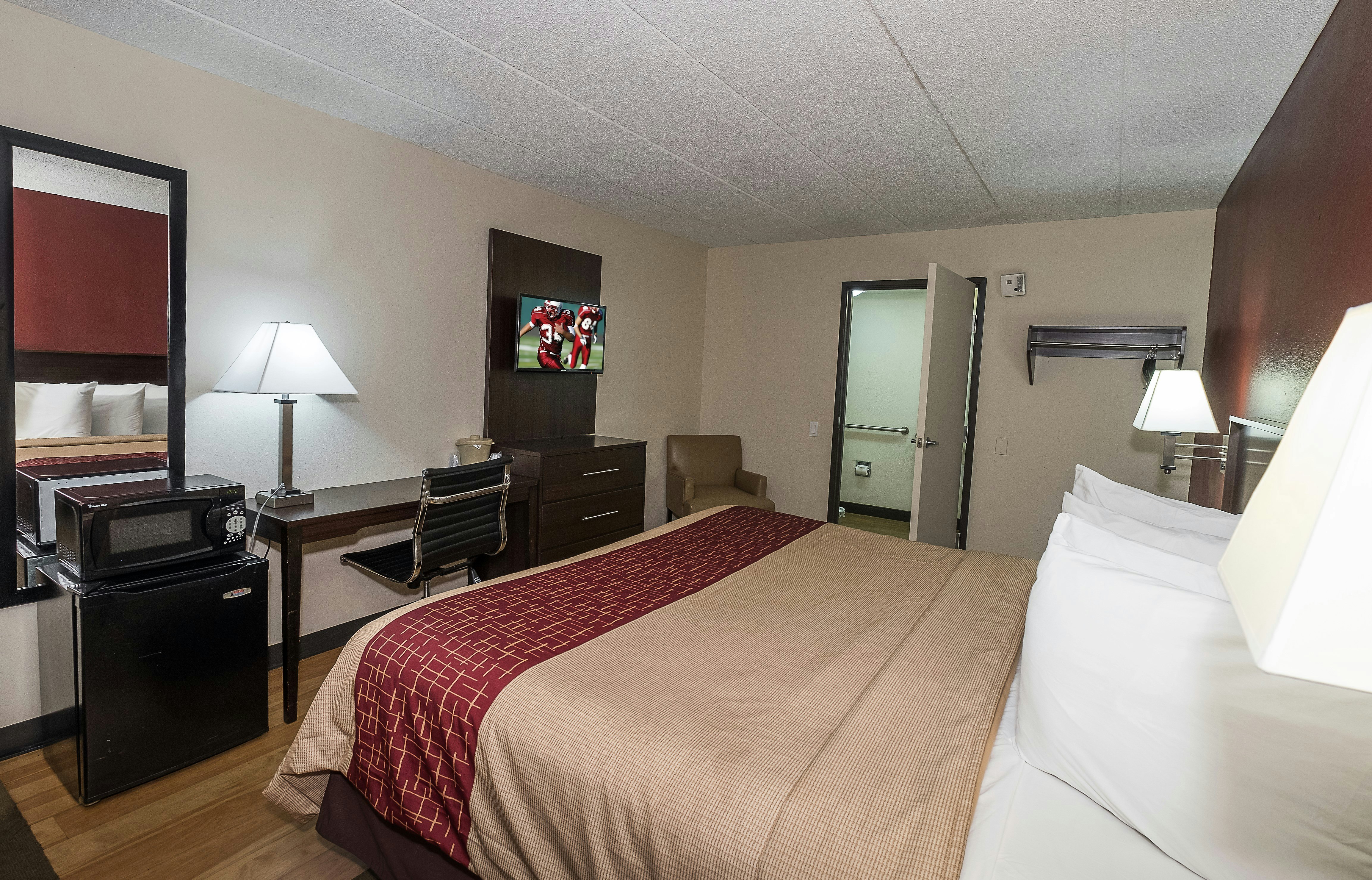 Red Roof Inn Columbus East - Reynoldsburg 12/26