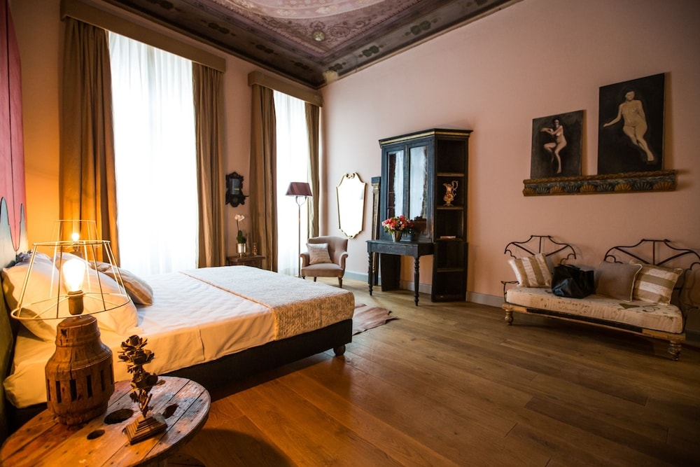 Soprarno Suites 13/38