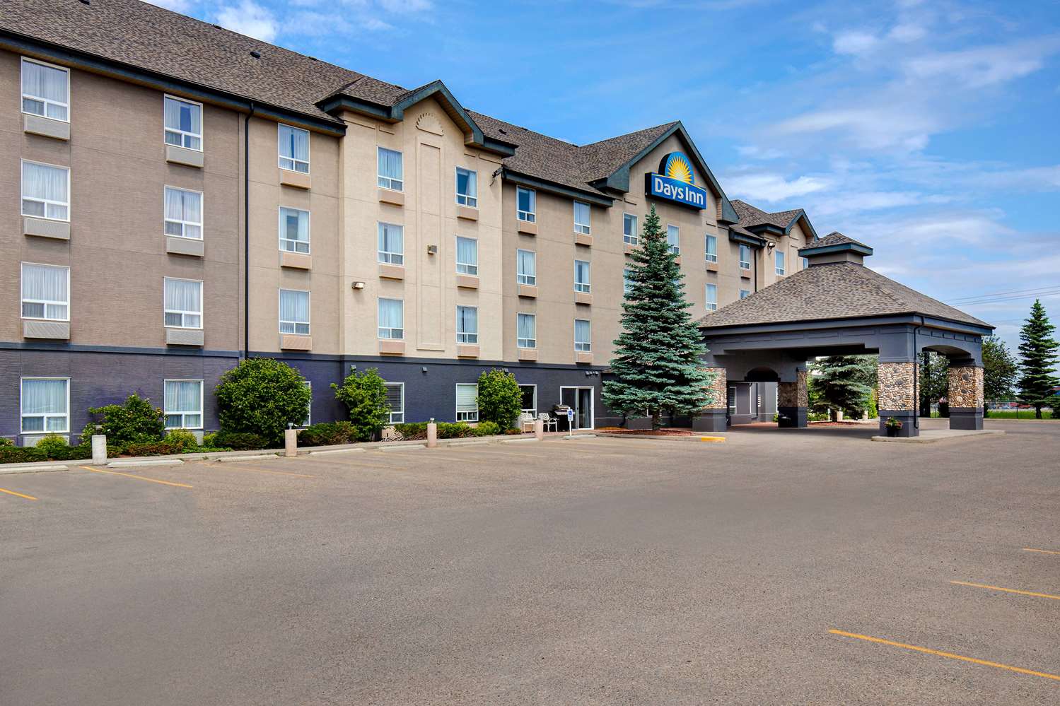 Days Inn By Wyndham Medicine Hat 33/38