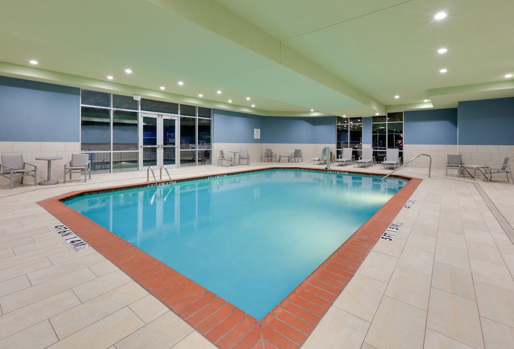 Holiday Inn Express & Suites Dallas Nw Hwy - Love Field 41/45