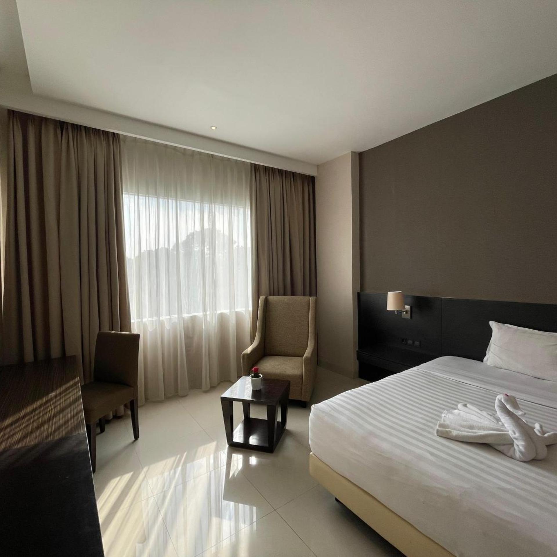 Grand Arjuna Hotel Formerly Sheo Resort Hotel 23/50