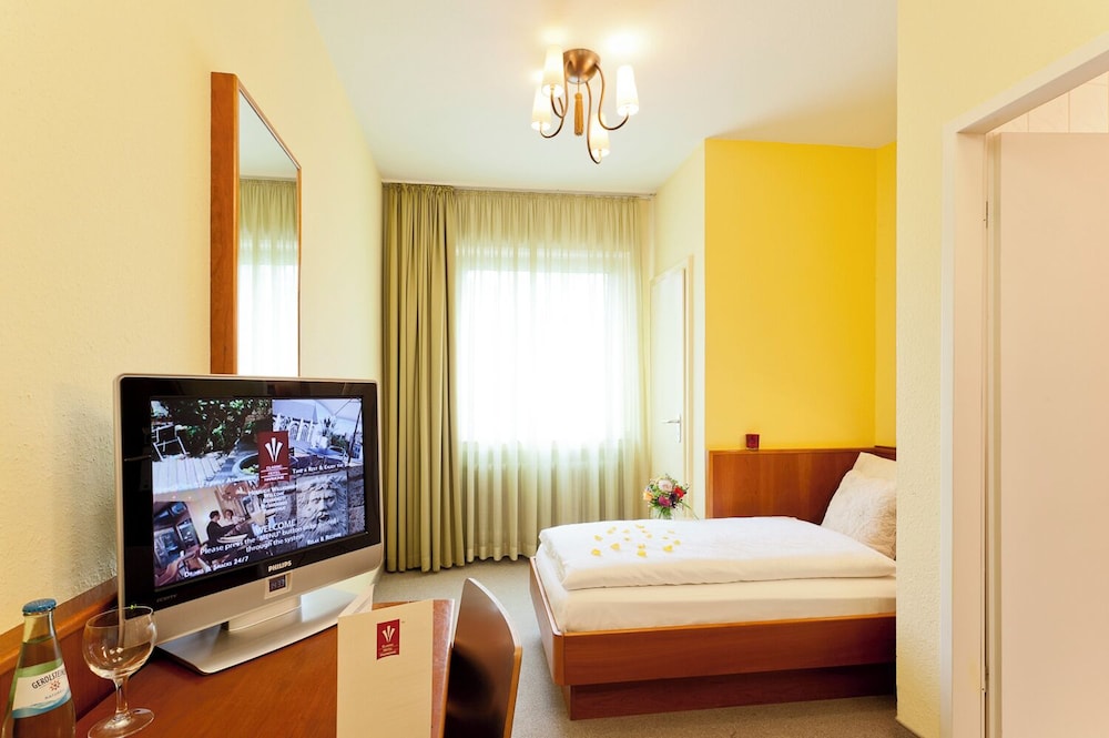 BASIC, SINGLE, SINGLE BED