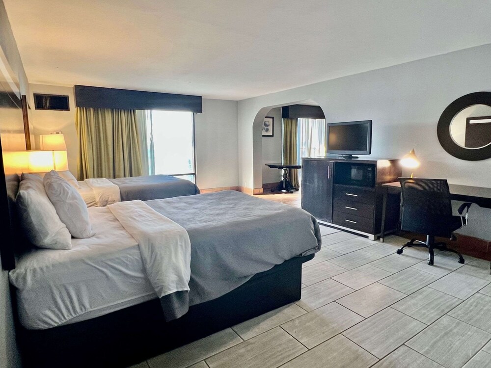 Suite, 2 Double Beds, Sofa