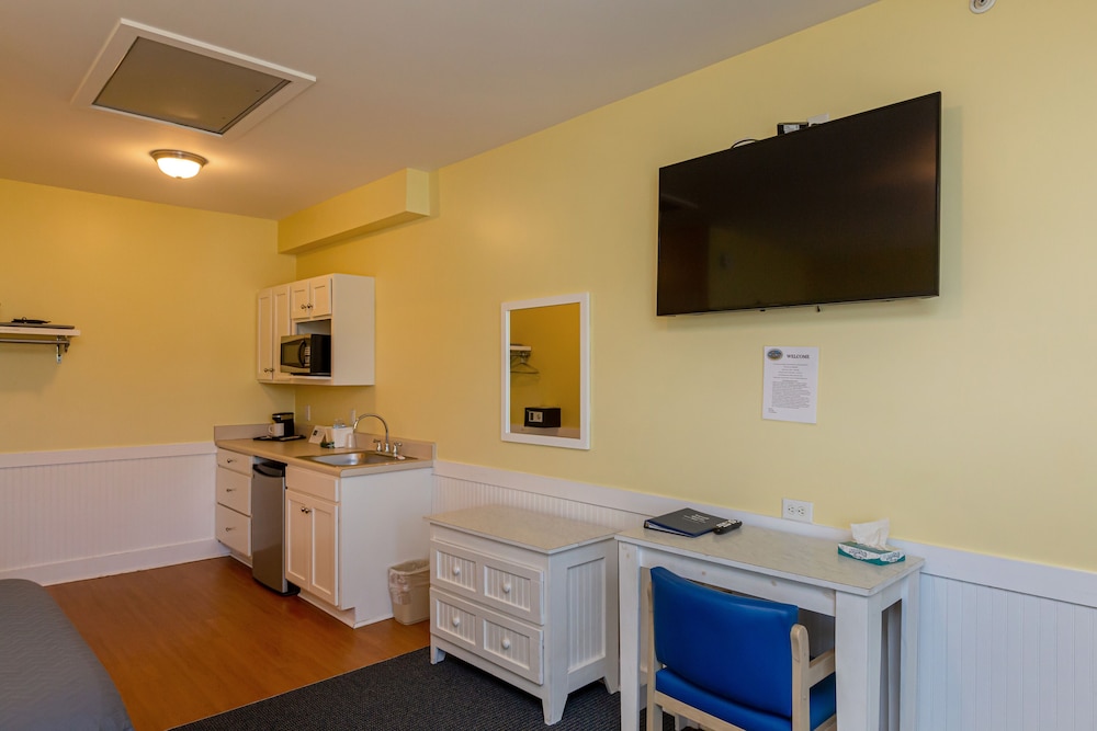 Topsail Shores Inn 24/67