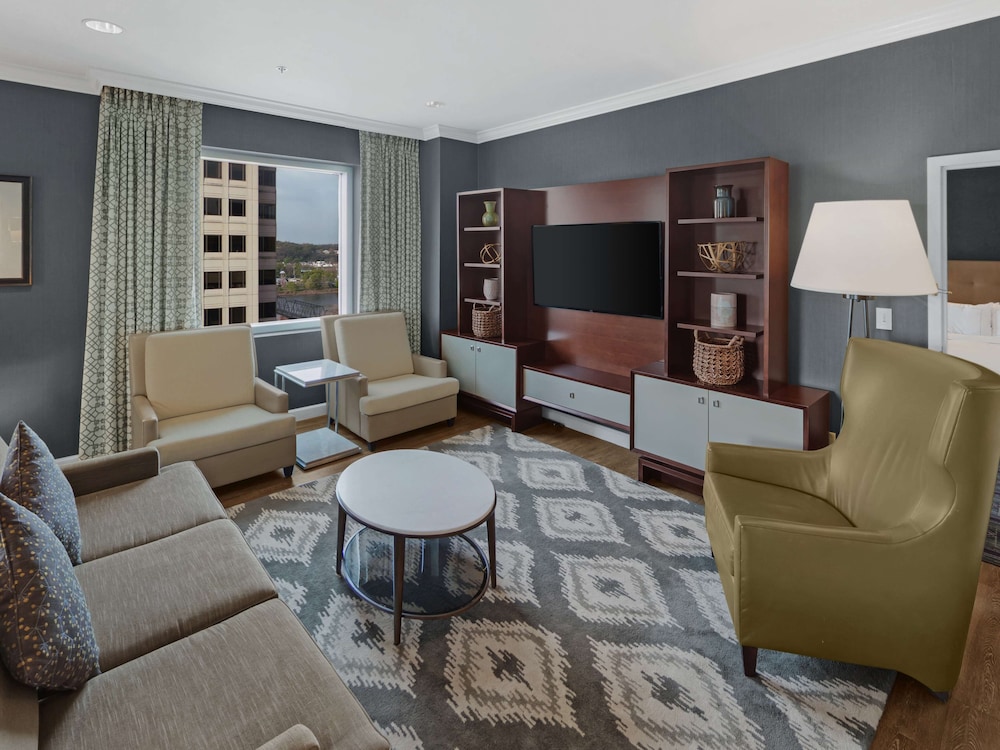 Hilton Harrisburg 41/69