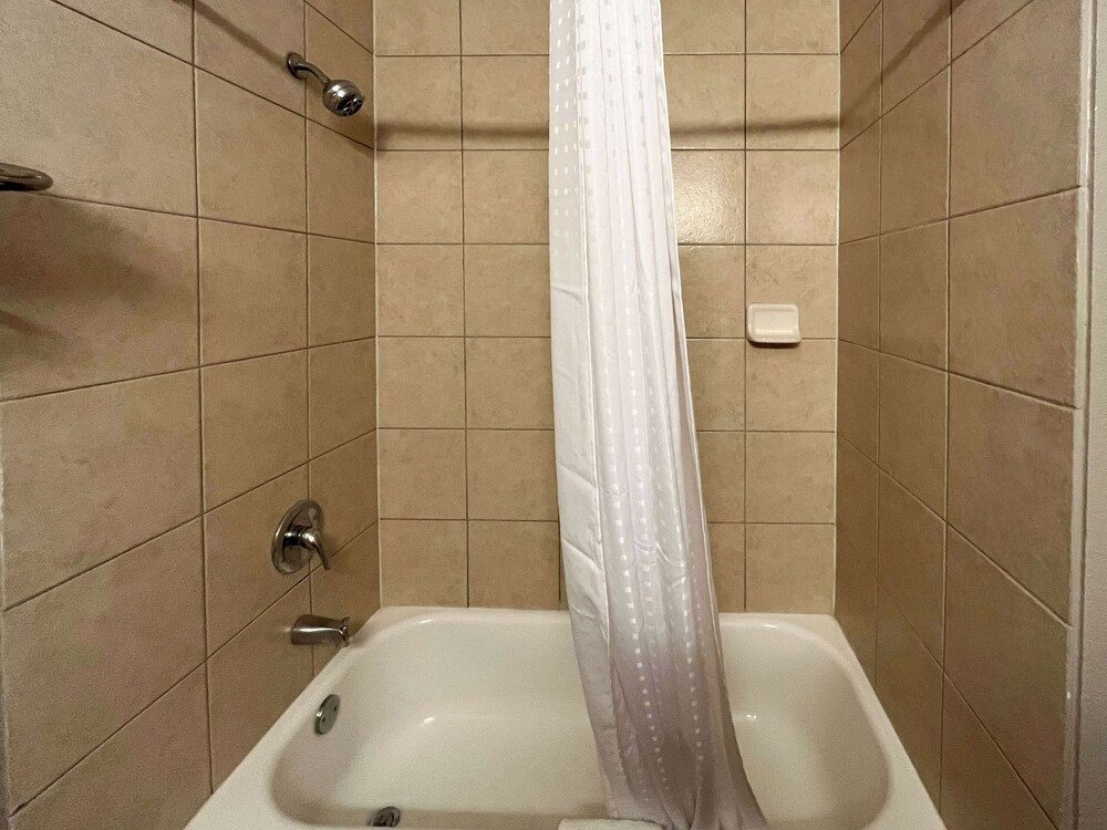 Motel6 Nacogdoches, TX - SFA University 48/50