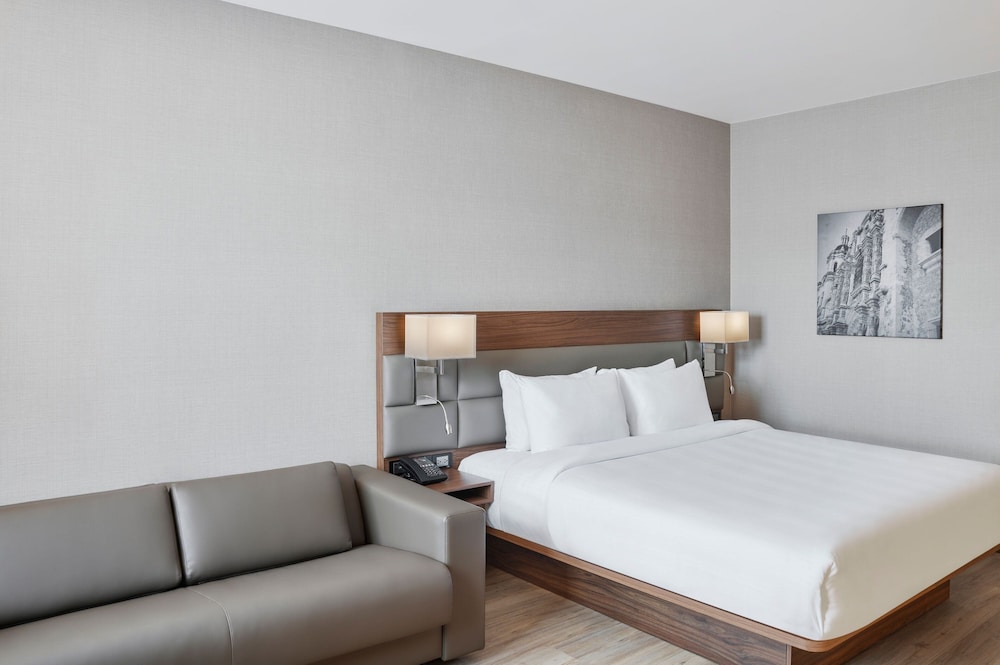 Ac Hotel By Marriott Saltillo 12/50
