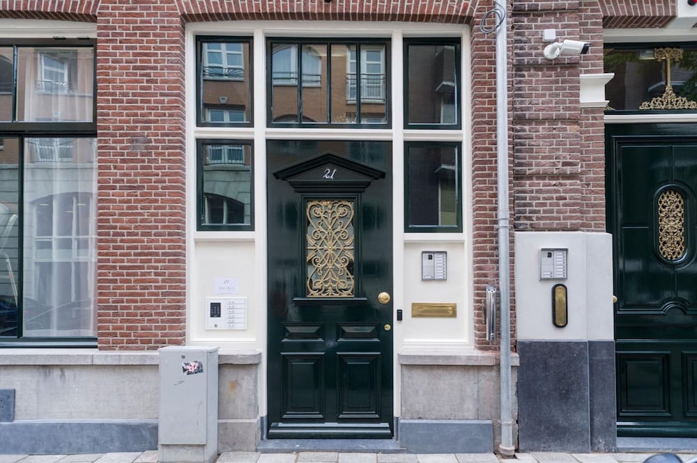 Golden Mansion Apartments 2/40