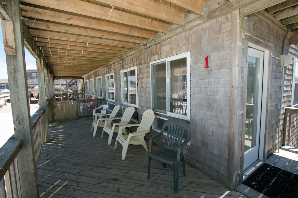 Outer Banks Motel 17/50