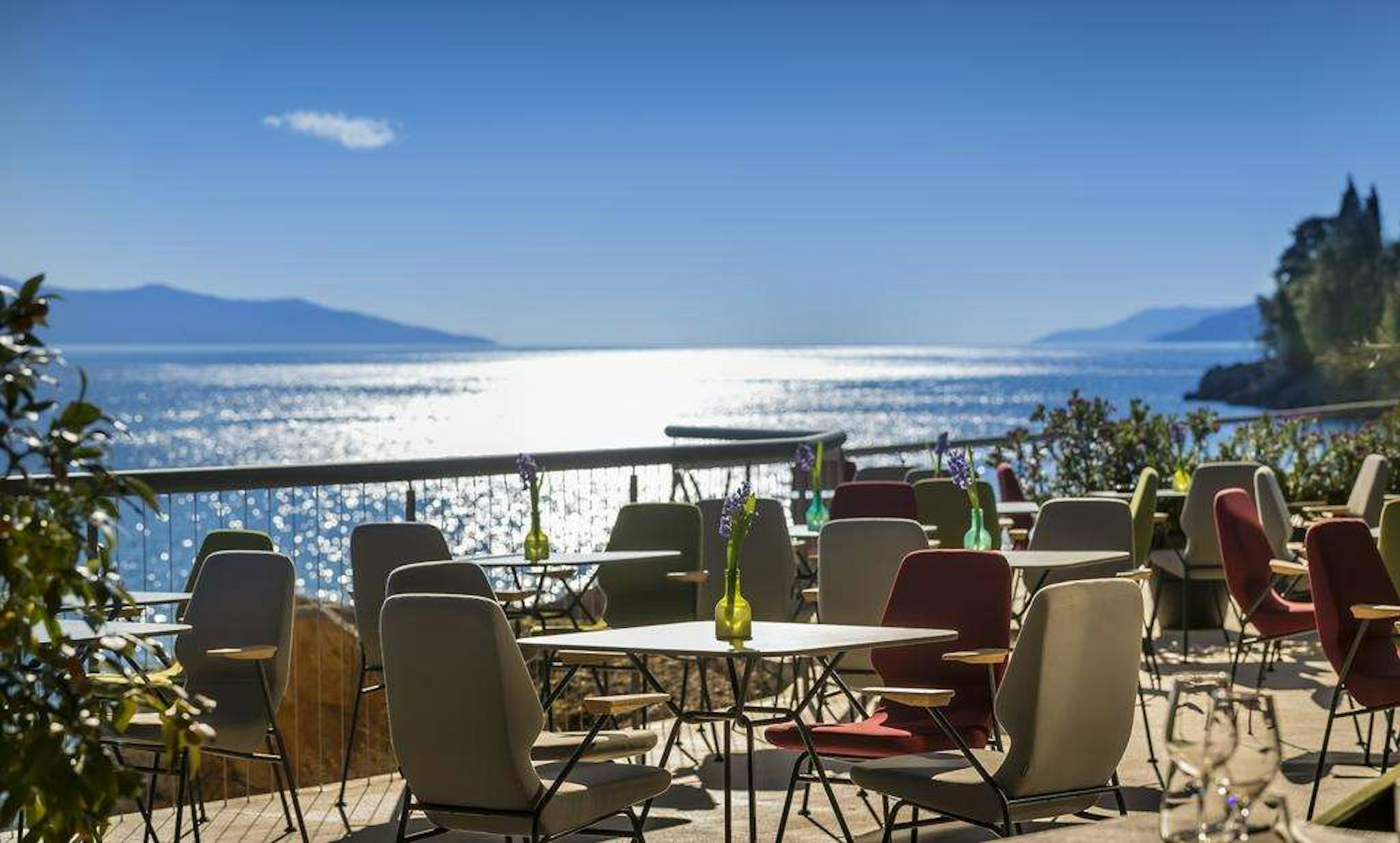 Boutique & Design Hotel Navis 74/77