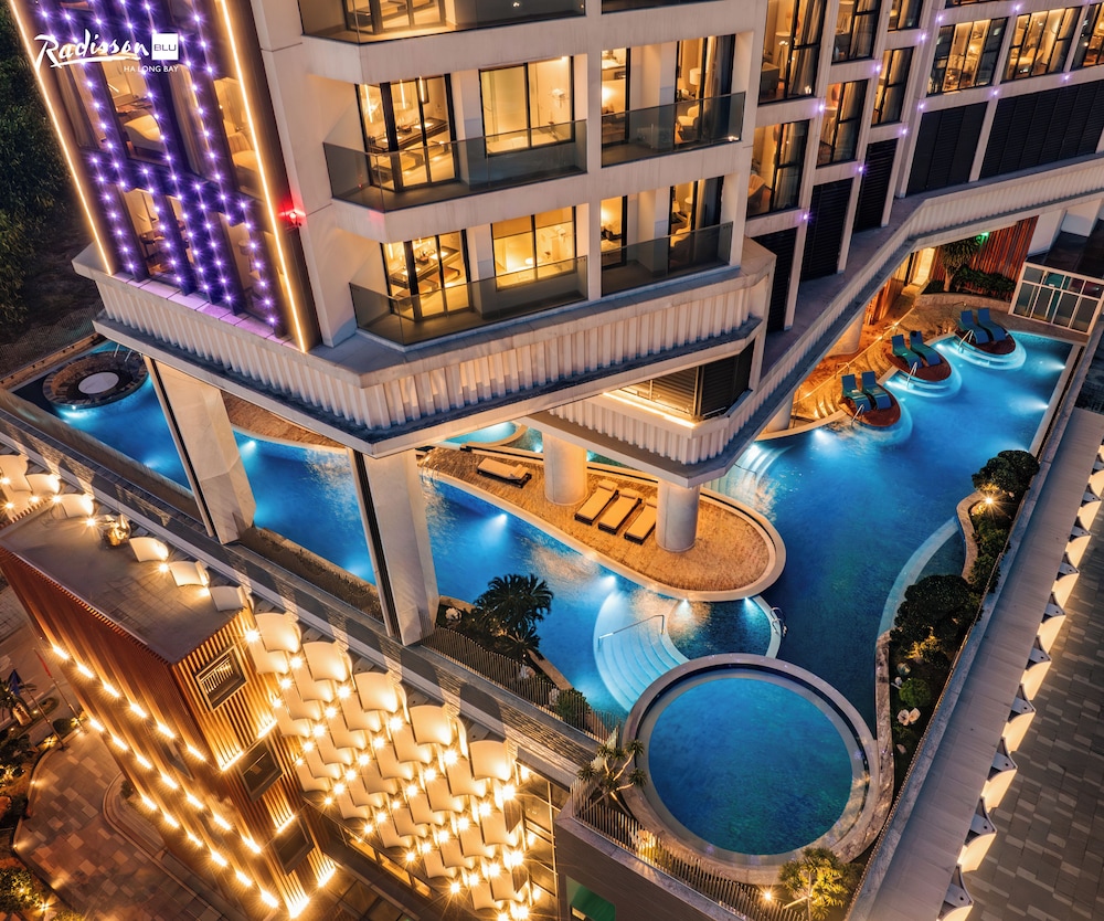 Radisson Blu Hotel 2/50