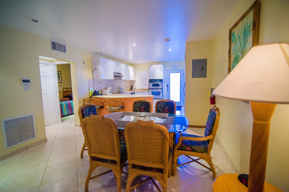 Seven Mile Beach Resort And Club 51/65