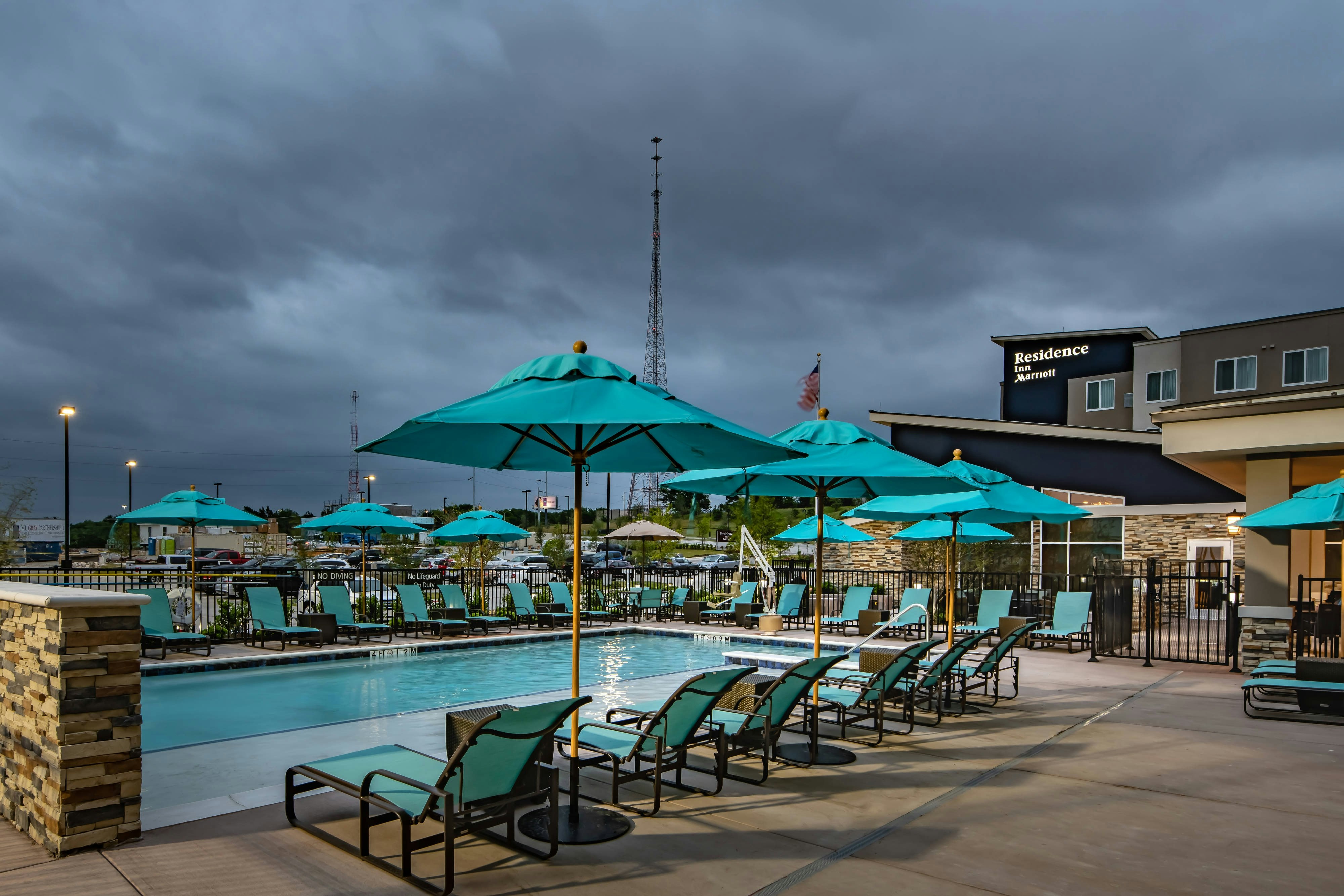 Residence Inn By Marriott Dallas At The Canyon 52/53